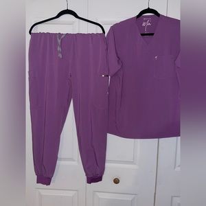 MIMS women’s Ardi scrub top and jogger scrub pants -XL